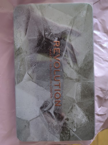 Revolution makeup shadow - revolution,