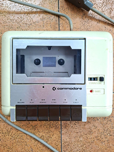 Commodore c2n datasette - commodore,