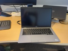 Dell Latitude 5310 i5 8GB 256GB SSD WIN 11 Pro + laptop charger