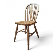 Wheel back pine chair -