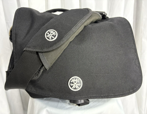 Crumpler six million dollar - crumpler,