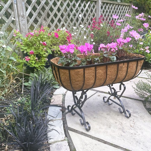 Metal planter with - metal,