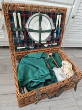 Vintage Amberley Wicker Picnic