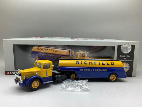 Corgi mack semi skirted - semi,