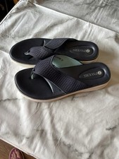 Flip Flops (women’s Size 8)
