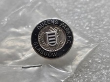 Queens park fc pin BADGE