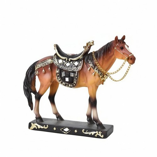 Standing horse statue - standing,