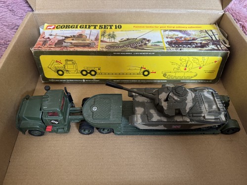 Corgi gift set tank - set,