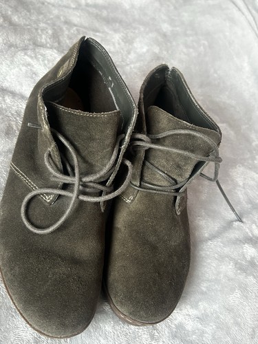 Khaki suede leather - khaki,