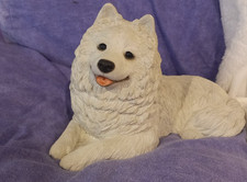 SANDICAST SAMOYED Dog Figurine Signed by Artist Sandra Brue - 10" Long