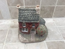 Lilliput Lane Cottage Holly