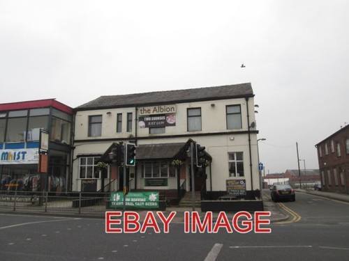 Photo the albion public - public, house