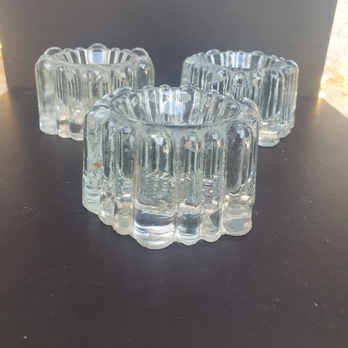 Piano caster cups - caster, x