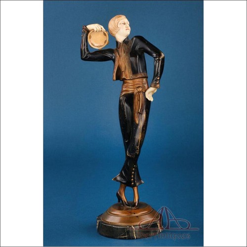 Girl with tambourine paul - with, tambourine,