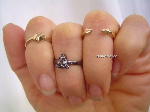 New bebe gold gun knuckle - in,
