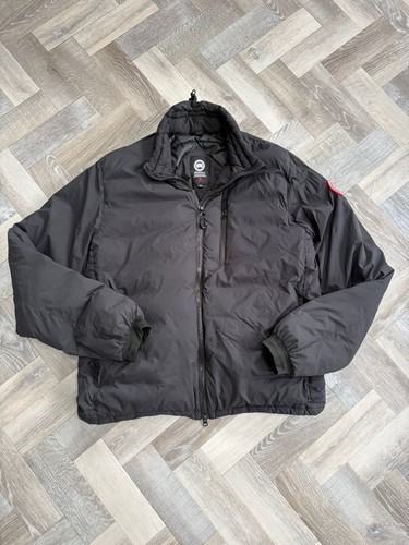 Genuine canada goose lodge - canada,
