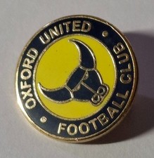 Oxford United Crest Collectors Enamel Pin Badge NEW