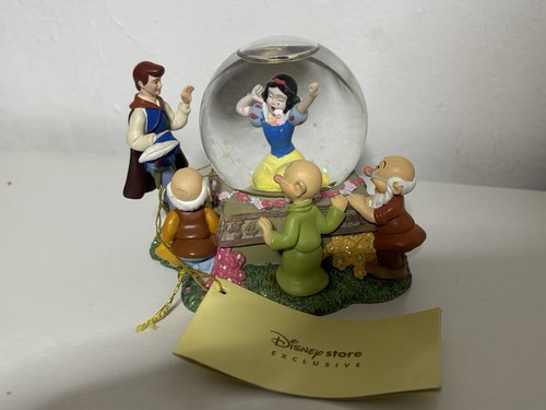 Snow white globe great - snow,