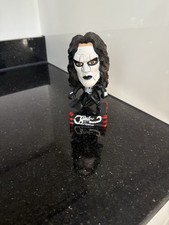 Kiss Figure