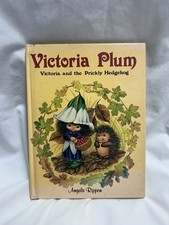 VICTORIA PLUM VICTORIA AND THE