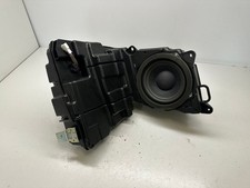 Lexus RX 450H 2019 Subwoofer