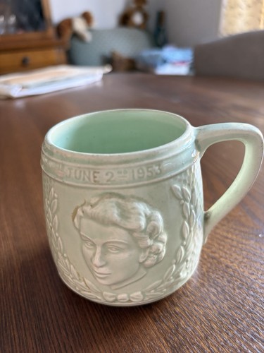 Green ceramic coronation mug - green,