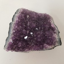 Amethyst Geode display piece believed to be from Uruguay, weight 0.85kg. 5.5"