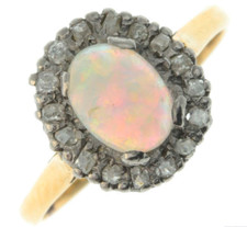 18ct yellow gold opal old cut