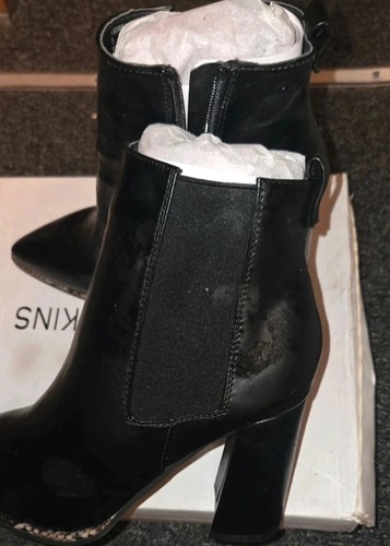 Black snakeskin ankle boots - black,