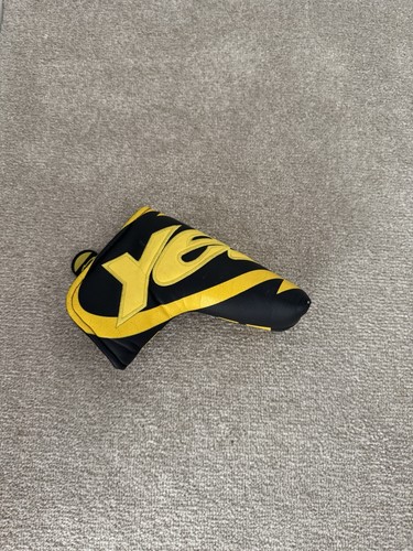 Yes blade putter - blade, headcover