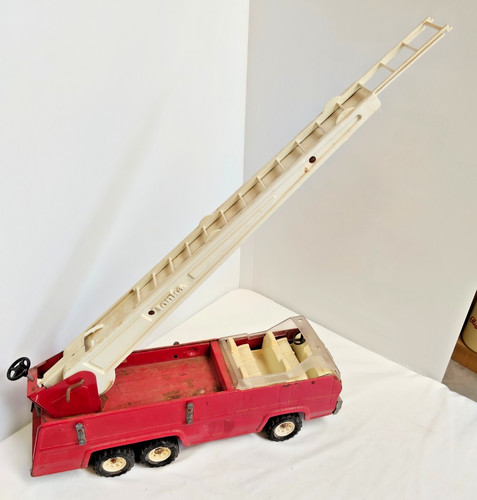 Vintage tin tonka - fire, truck