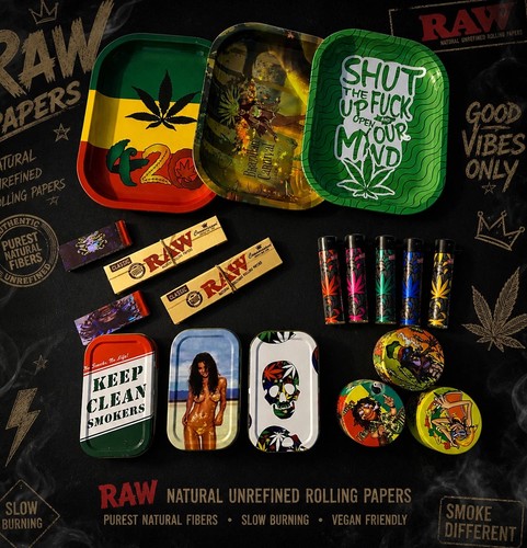 Smoking accessories bundle - accessories,