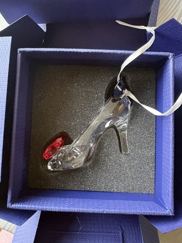 New swarovski disney minnie - swarovski,