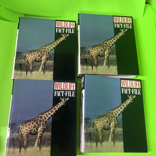 Wildlife fact file binder - file,