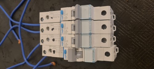 Bundle hager adb420u - hager, 20a