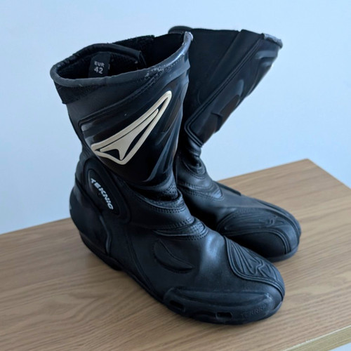 Used black teknic lightning - used,