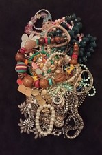 COSTUME JEWELLERY JOBLOT 1KG
