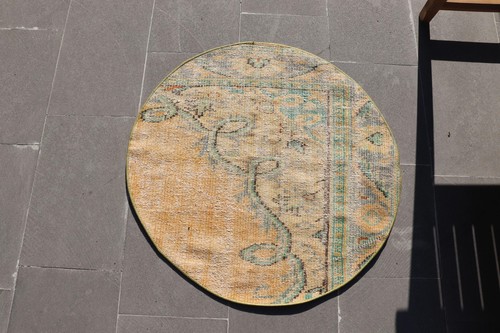 Vintage rug round - round, ft
