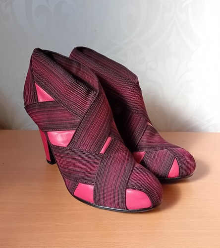 United nude women red - women,