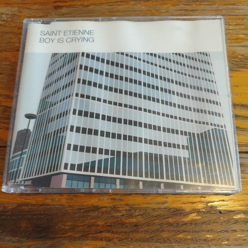 Etienne boy crying uk - etienne,