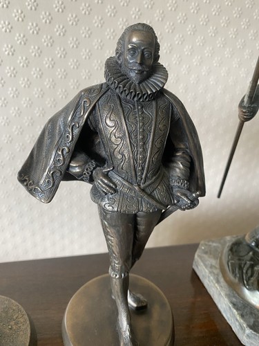Sir francis drake resin - drake,