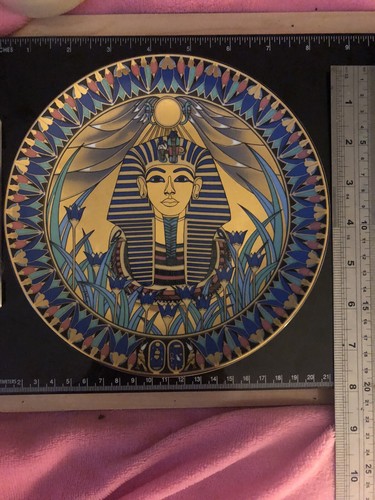 The golden mask tutankhamun - the,