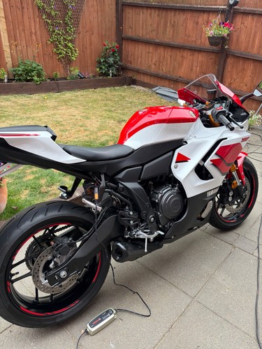 Yamaha yzf brand - yzf-r7, new