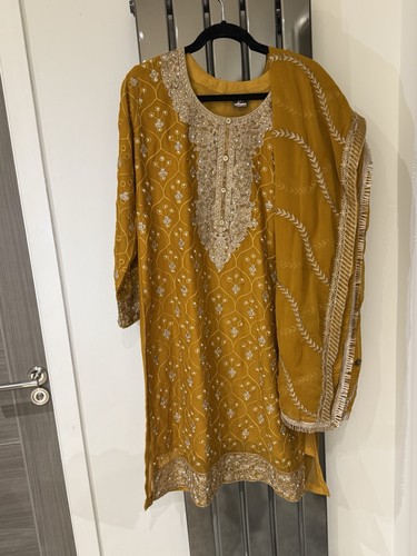 Pakistani salwar kameez - pakistani,