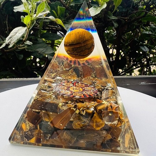 Large orgonite pyramid - ,