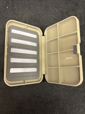 Fly Fishing box for flies
