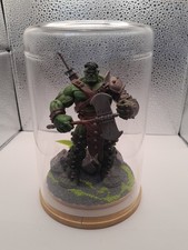 Marvels Hulk Plantet Hulk Action Figure With Glass Case Diorama