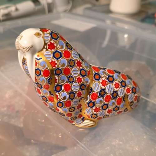 Royal crown derby imari walrus - crown,