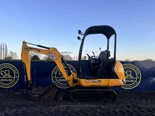 2016 JCB 8014