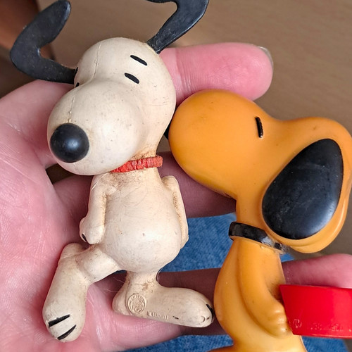 Rare peanuts snoopy plastic - peanuts,